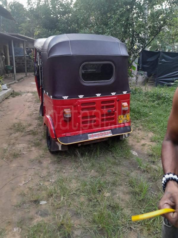 Bajaj 4 stroke 2011 - பயன்படுத்தப்பட்டது முச்சக்கர வண்டி sale in Sri Lanka - patpat.lk
