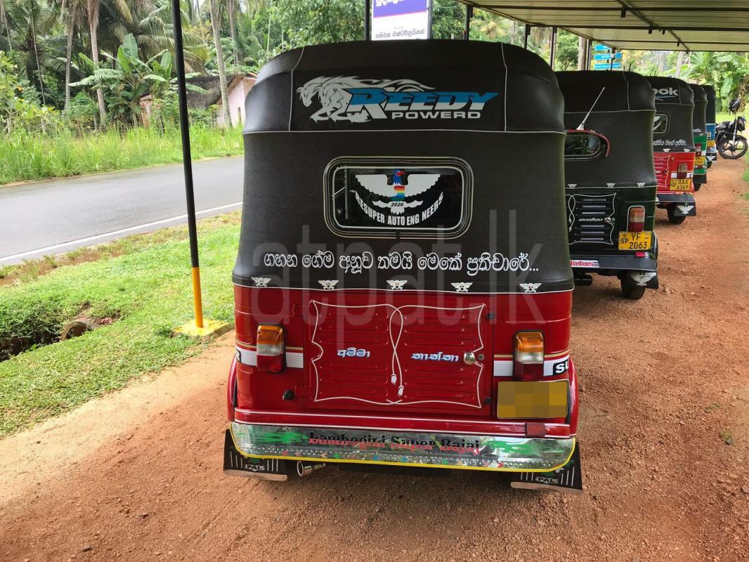 Bajaj Three Wheel 2011 - பயன்படுத்தப்பட்டது முச்சக்கர வண்டி sale in Sri Lanka - patpat.lk