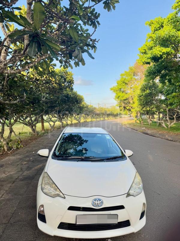 Toyota Aqua 2013 - பயன்படுத்தப்பட்டது கார் sale in Sri Lanka - patpat.lk