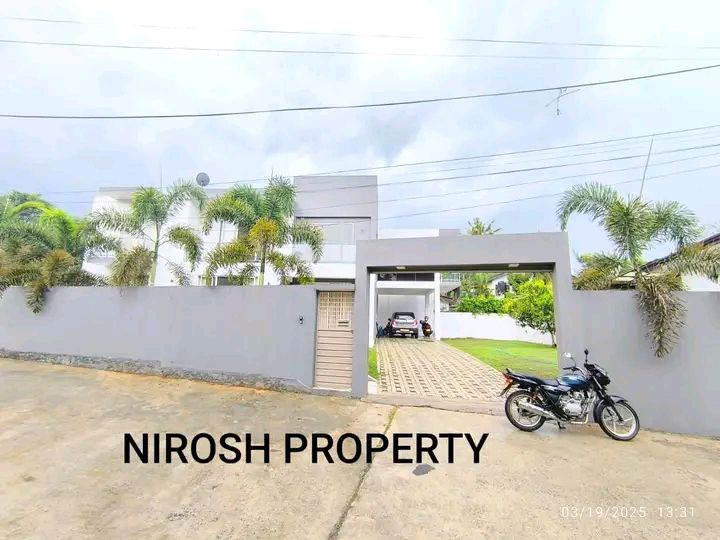 House for Sale in Athurugiriya
