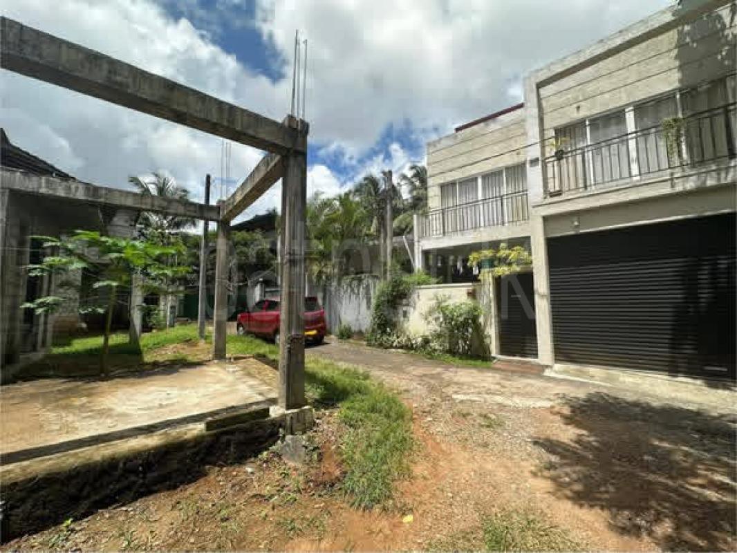 Residential Land for Sale in Athurugiriya