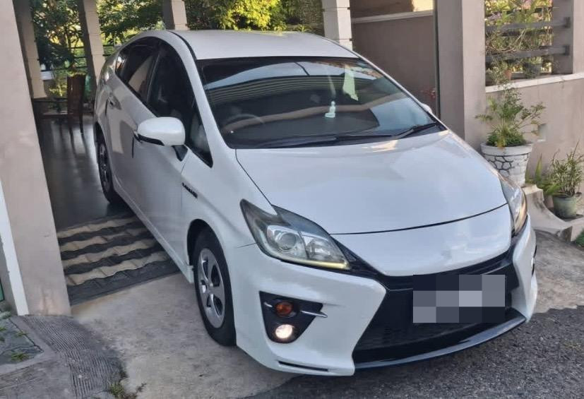 Toyota Prius 2013 - Used Car sale in Sri Lanka - patpat.lk