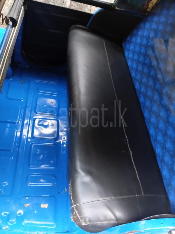 Bajaj Three Wheel 2017 - பயன்படுத்தப்பட்டது முச்சக்கர வண்டி sale in Sri Lanka - patpat.lk