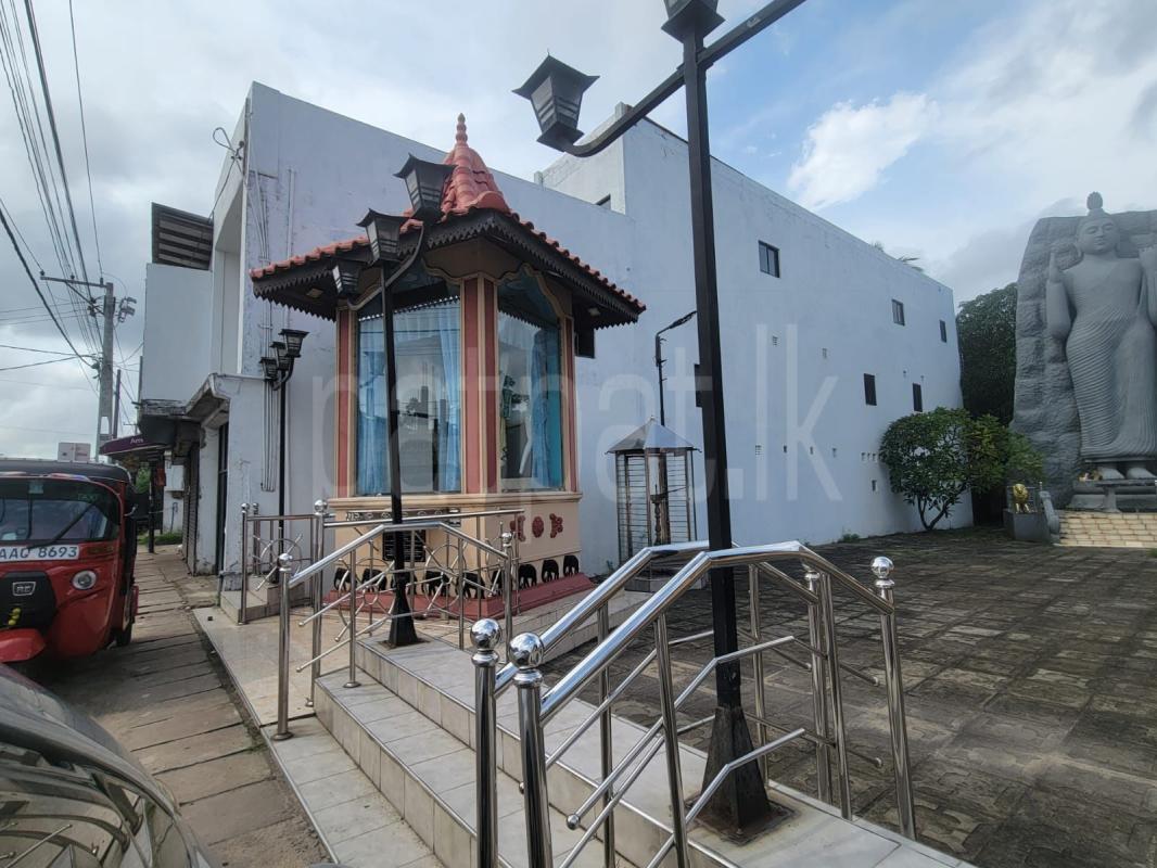 Building for Rent in Pethiyagoda