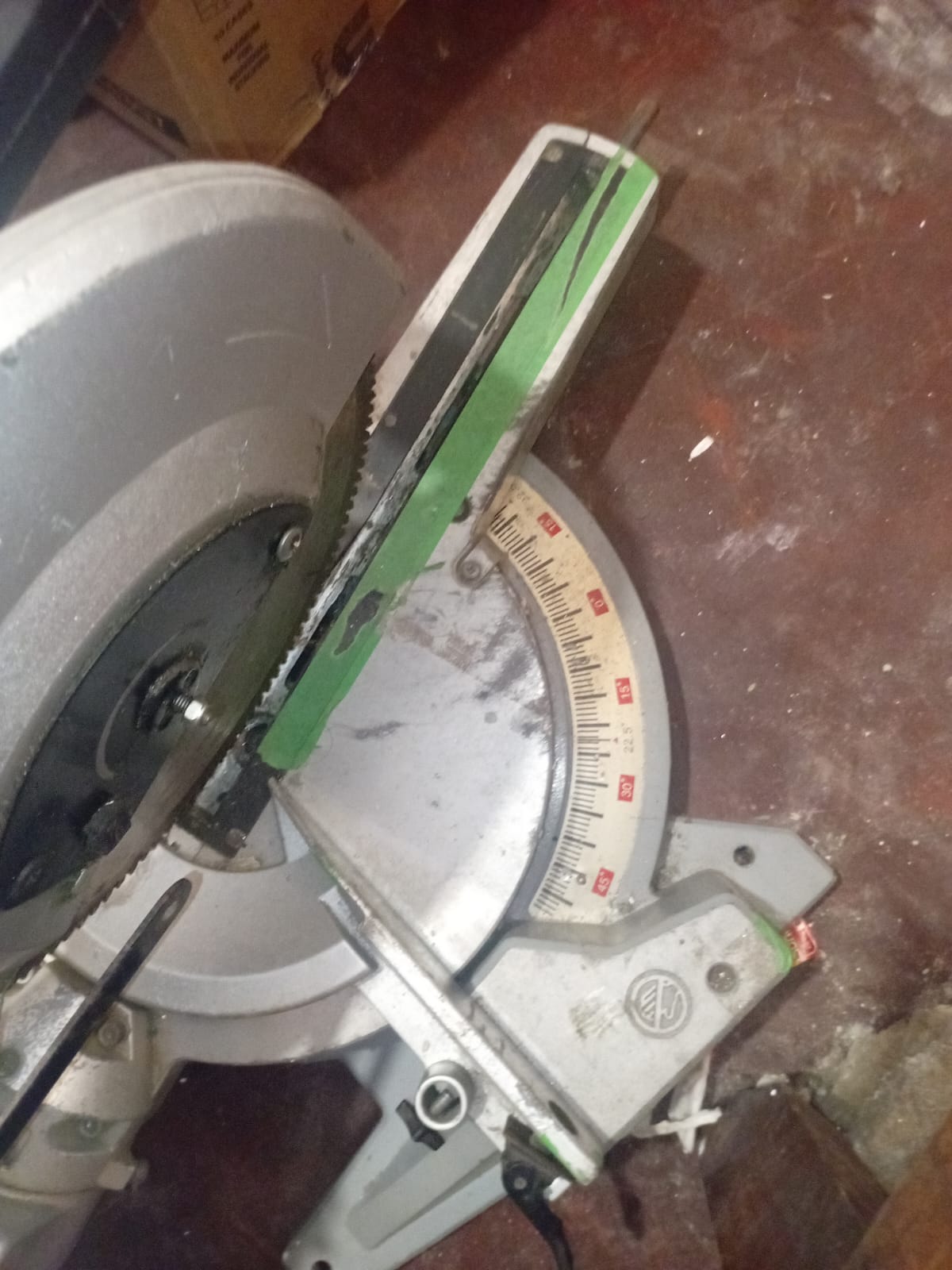 MEN Adjustable Sliding Miter Saw