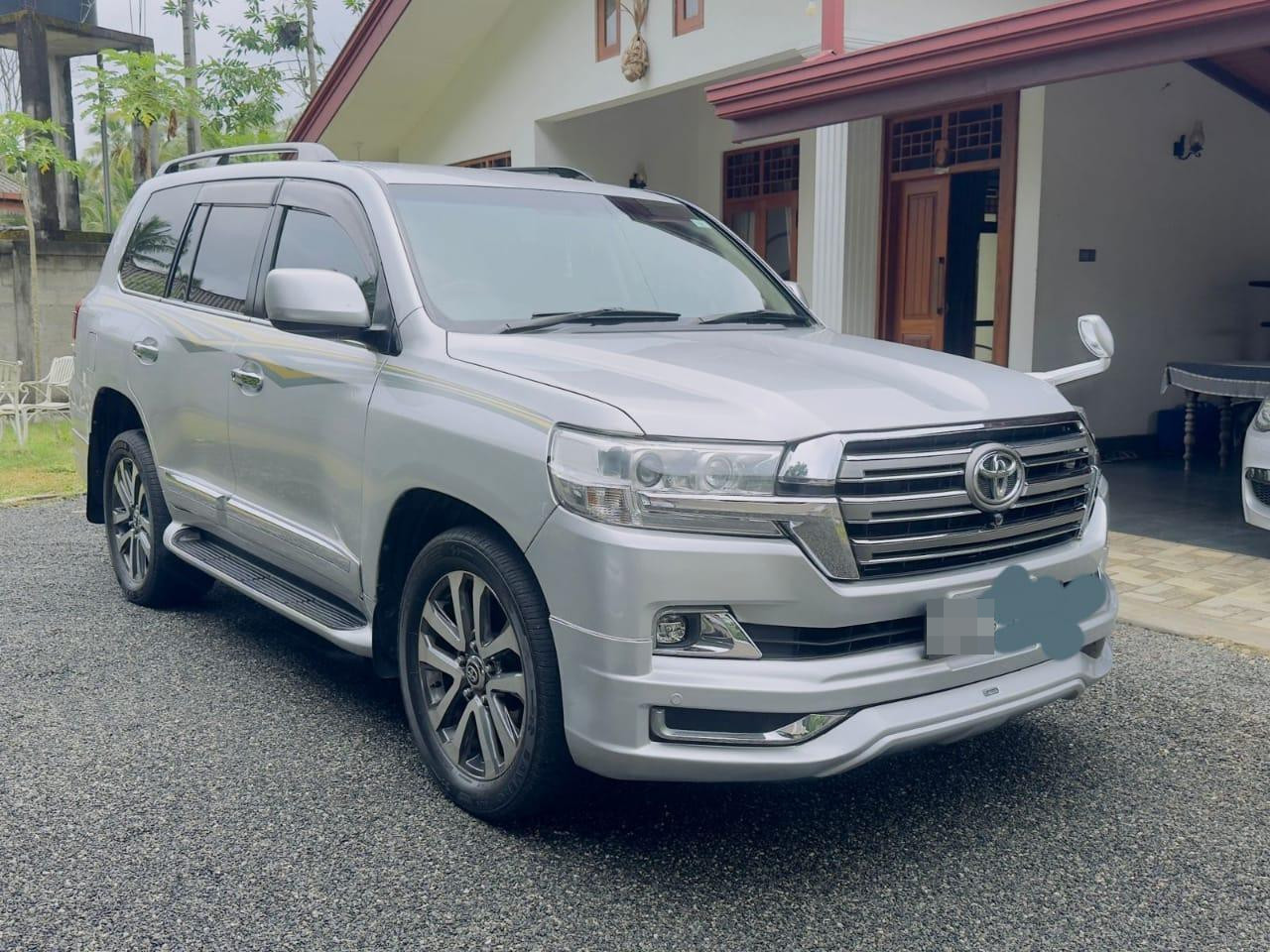Toyota Land Cruiser 2008 - பயன்படுத்தப்பட்டது SUV sale in Sri Lanka - patpat.lk