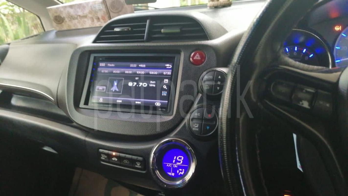 Honda Fit 2013 - பயன்படுத்தப்பட்டது கார் sale in Sri Lanka - patpat.lk