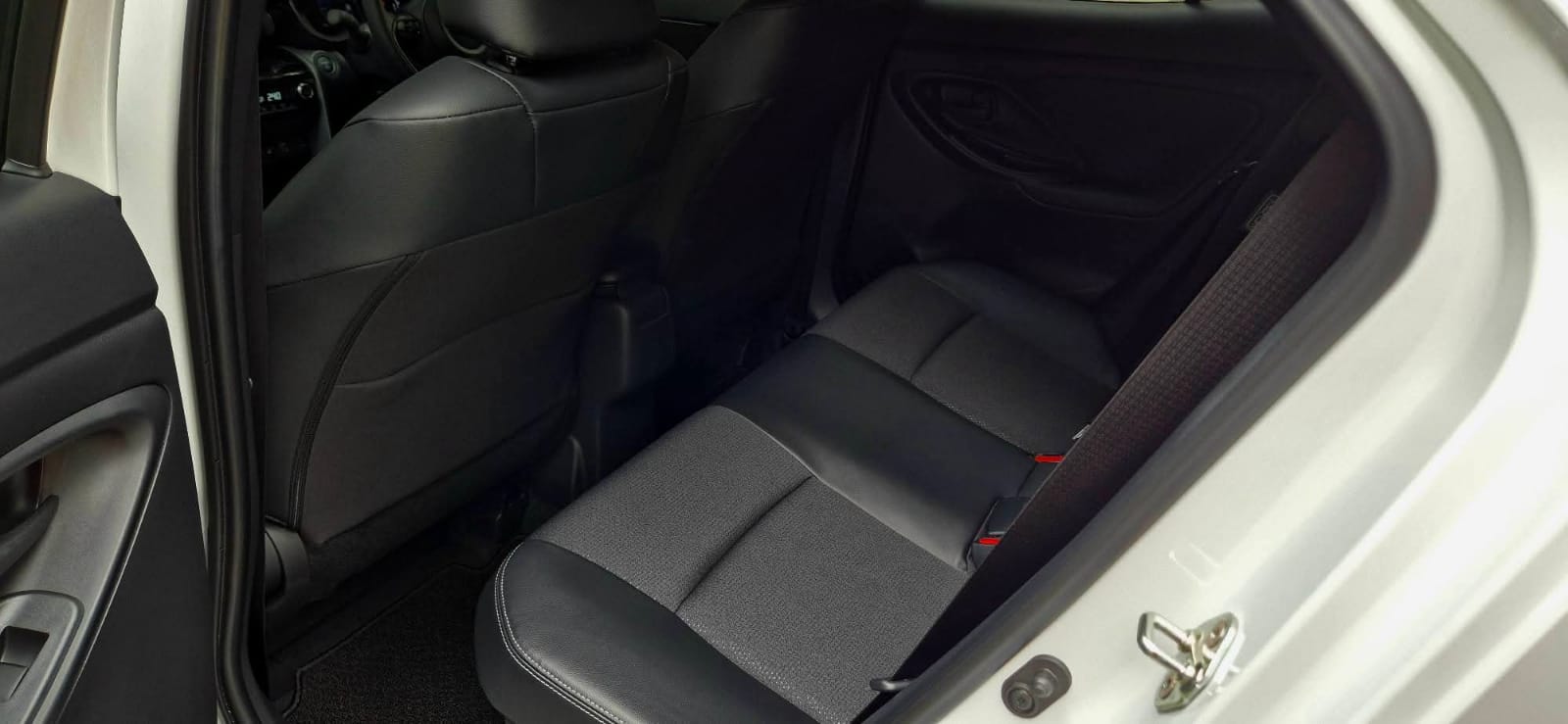Toyota Yaris Cross 2024 - சான்றளிக்கப்பட்டது SUV sale in Sri Lanka - patpat.lk