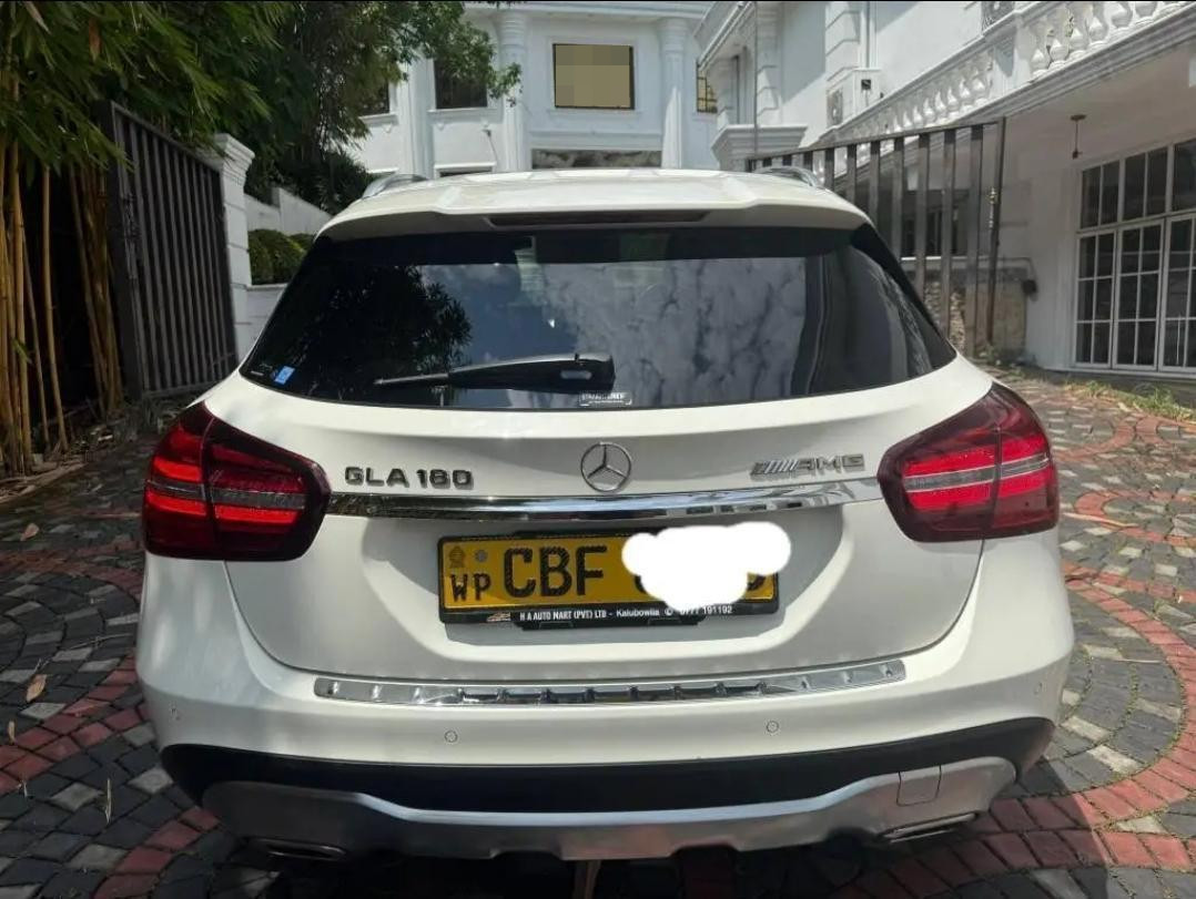 Mercedes Benz C180 2018 - பயன்படுத்தப்பட்டது SUV sale in Sri Lanka - patpat.lk