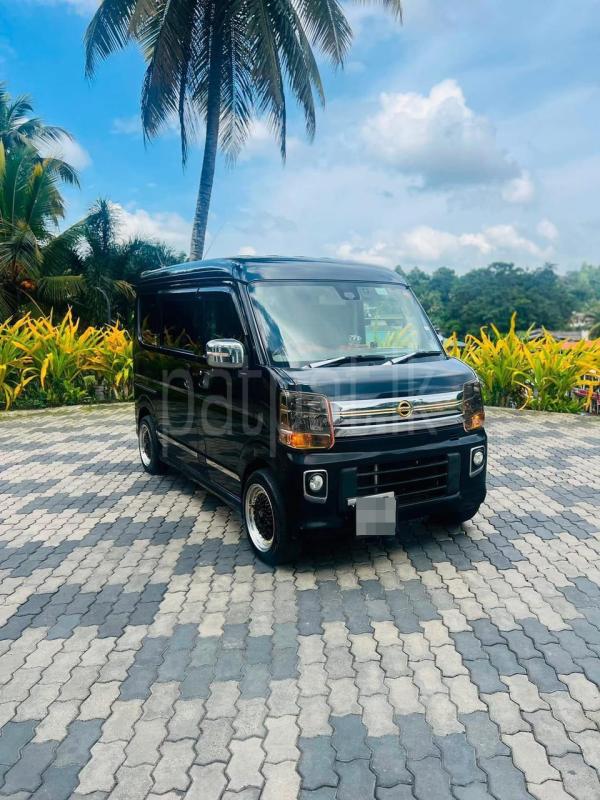 Nissan NV100 2017 - Used Van sale in Sri Lanka - patpat.lk