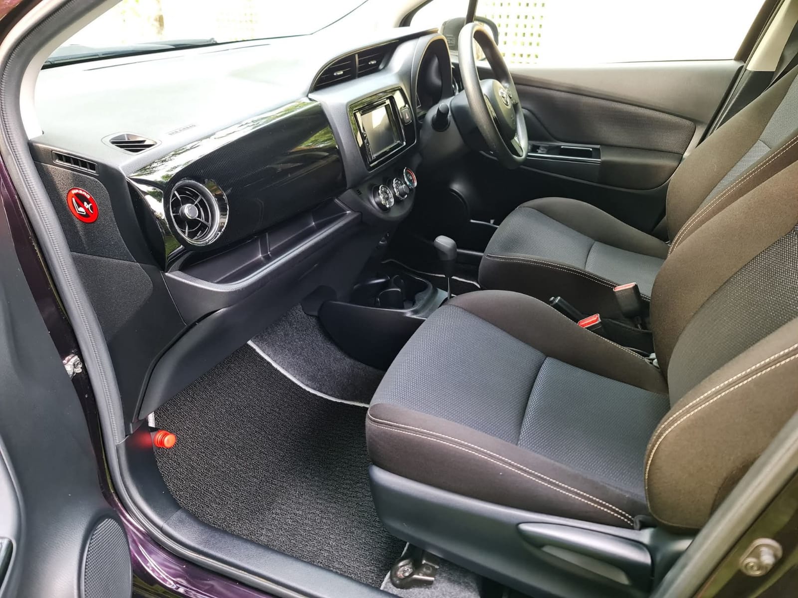 Toyota Vitz 2018 - Used Car sale in Sri Lanka - patpat.lk