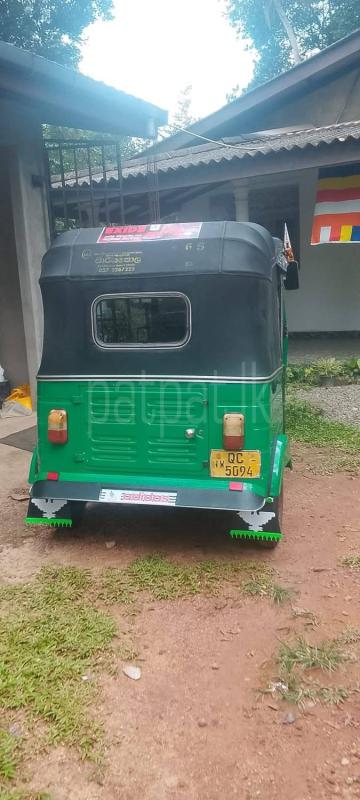 Bajaj 2 stroke 2005 - பயன்படுத்தப்பட்டது முச்சக்கர வண்டி sale in Sri Lanka - patpat.lk