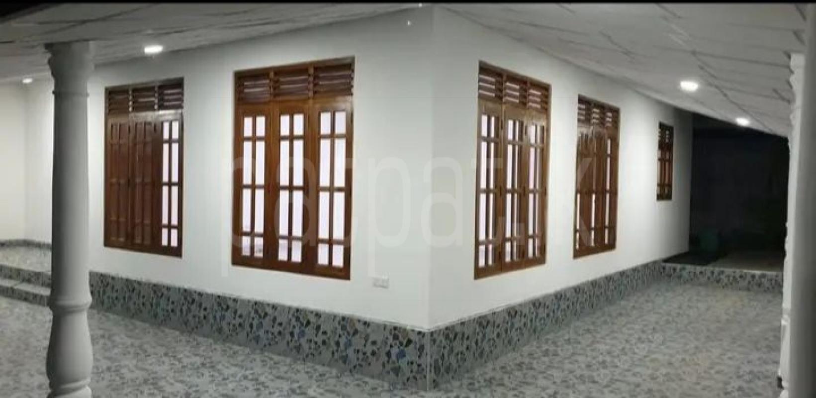 House for Sale in Gampaha ads-image-1