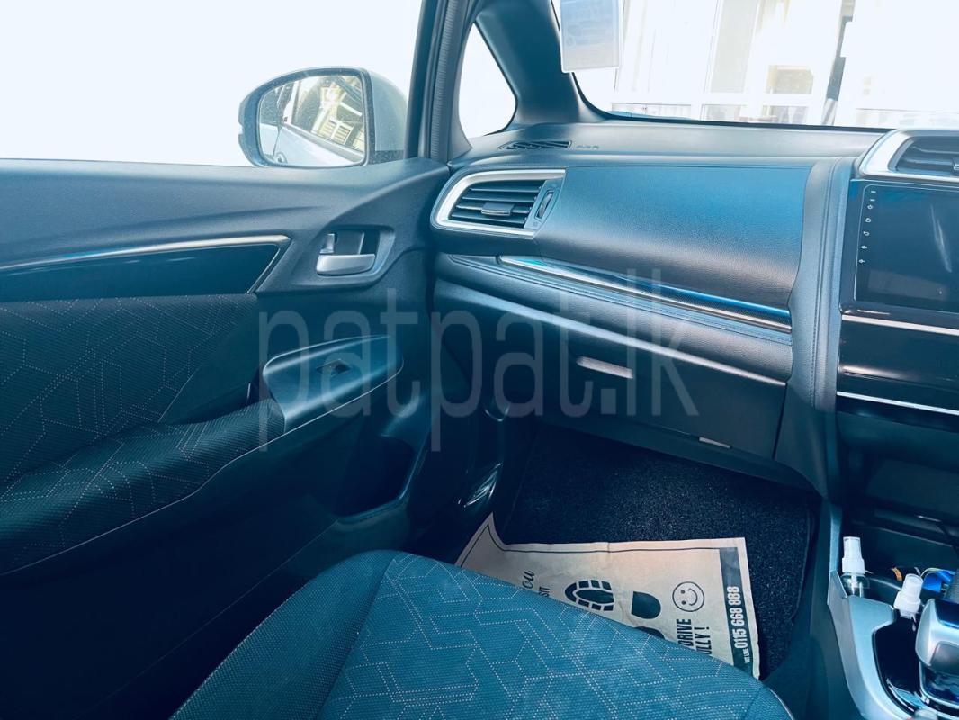 Advertisement image 6