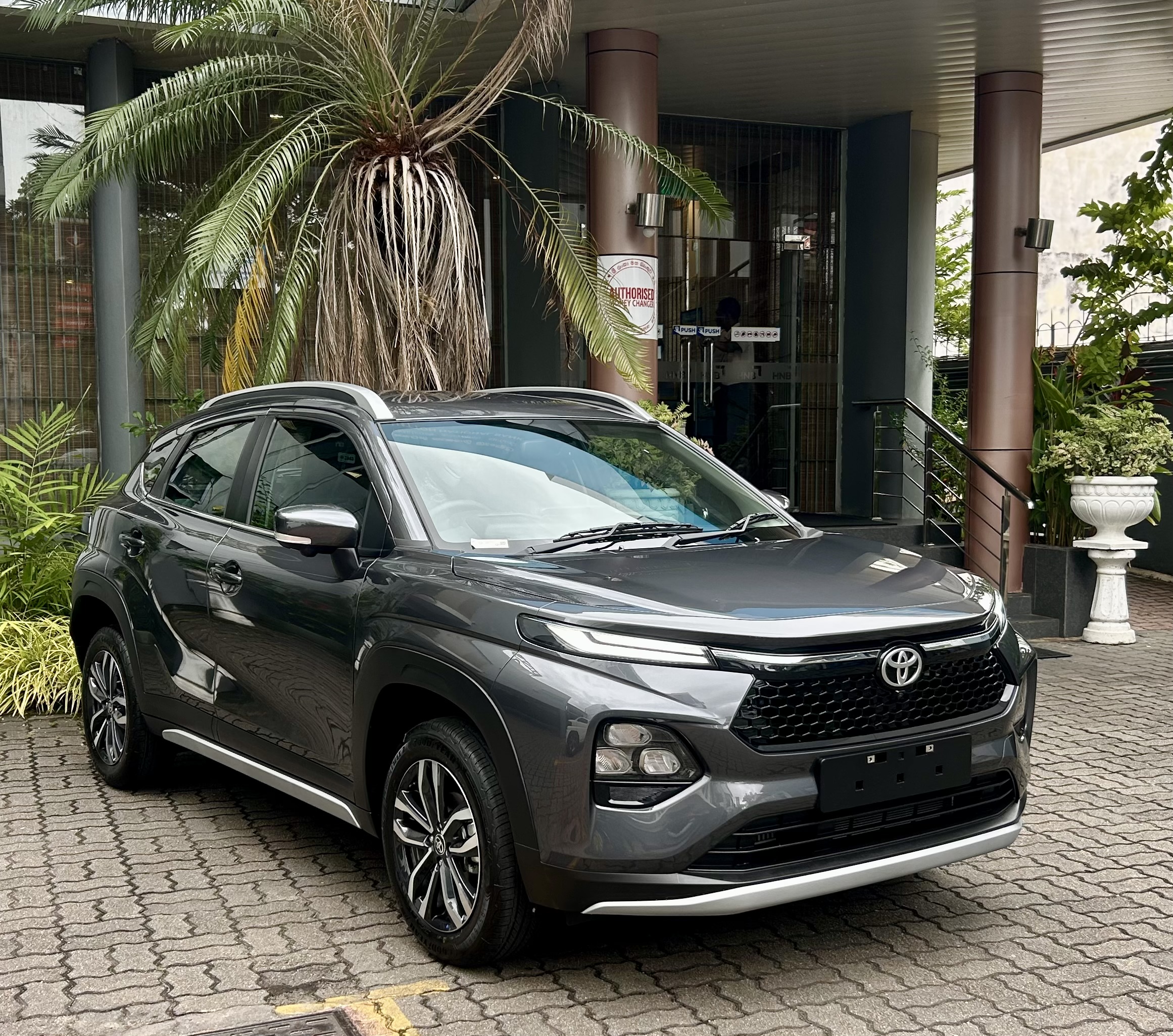 Toyota Urban Cruiser Taisor 2026 ads-image-1