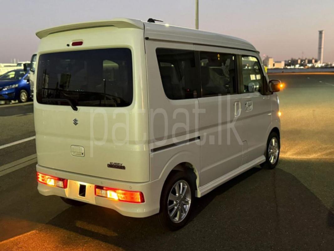 Advertisement image 4