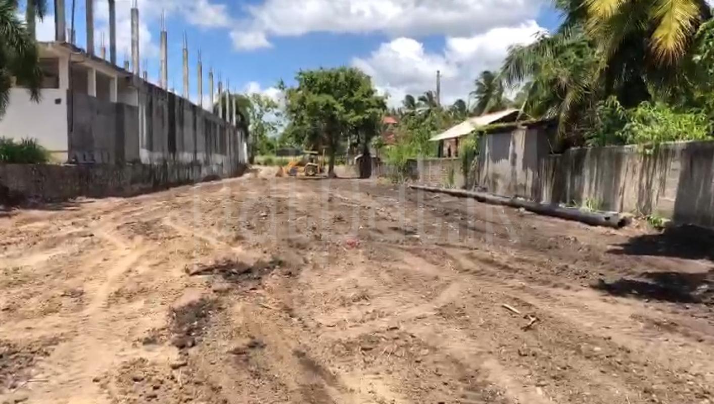 Commercial Land for Sale in Maho