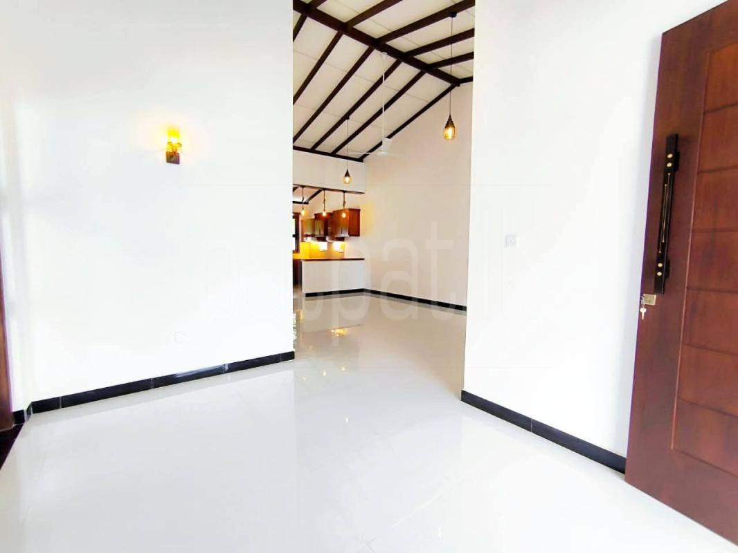 House for Sale in Athurugiriya ads-image-1