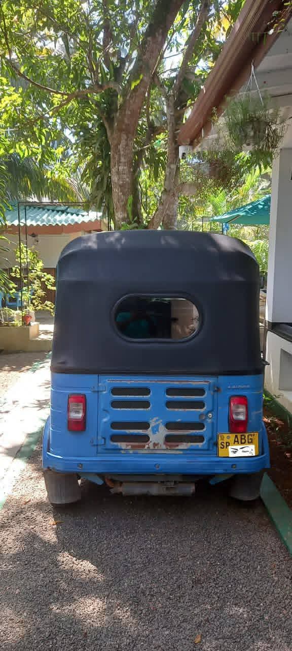 Bajaj Three Wheel 2016 - பயன்படுத்தப்பட்டது முச்சக்கர வண்டி sale in Sri Lanka - patpat.lk