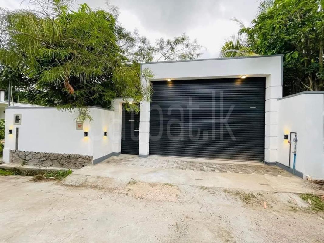 House for Sale in Athurugiriya ads-image-1