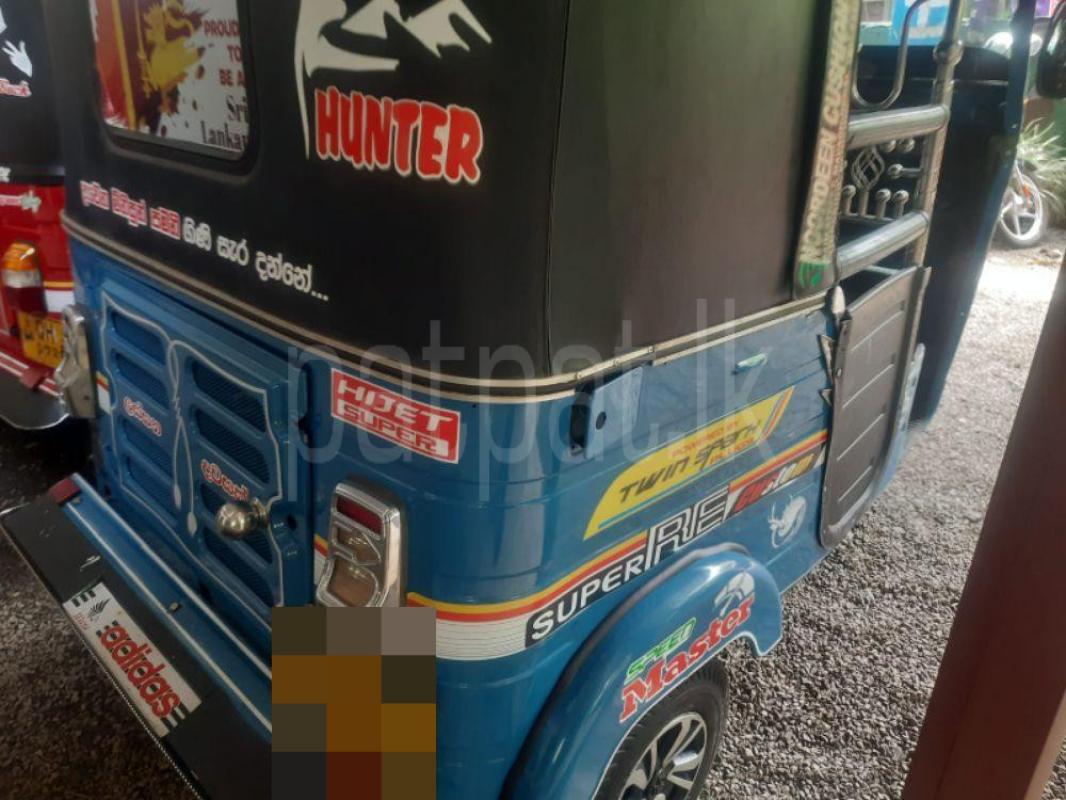 Bajaj Three Wheel 2018 - பயன்படுத்தப்பட்டது முச்சக்கர வண்டி sale in Sri Lanka - patpat.lk