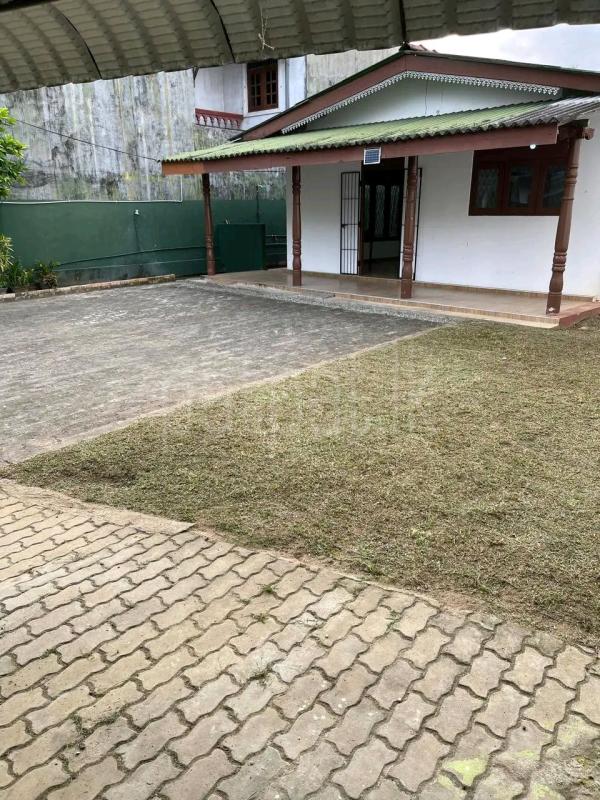 House for Sale in Kottawa ads-image-1