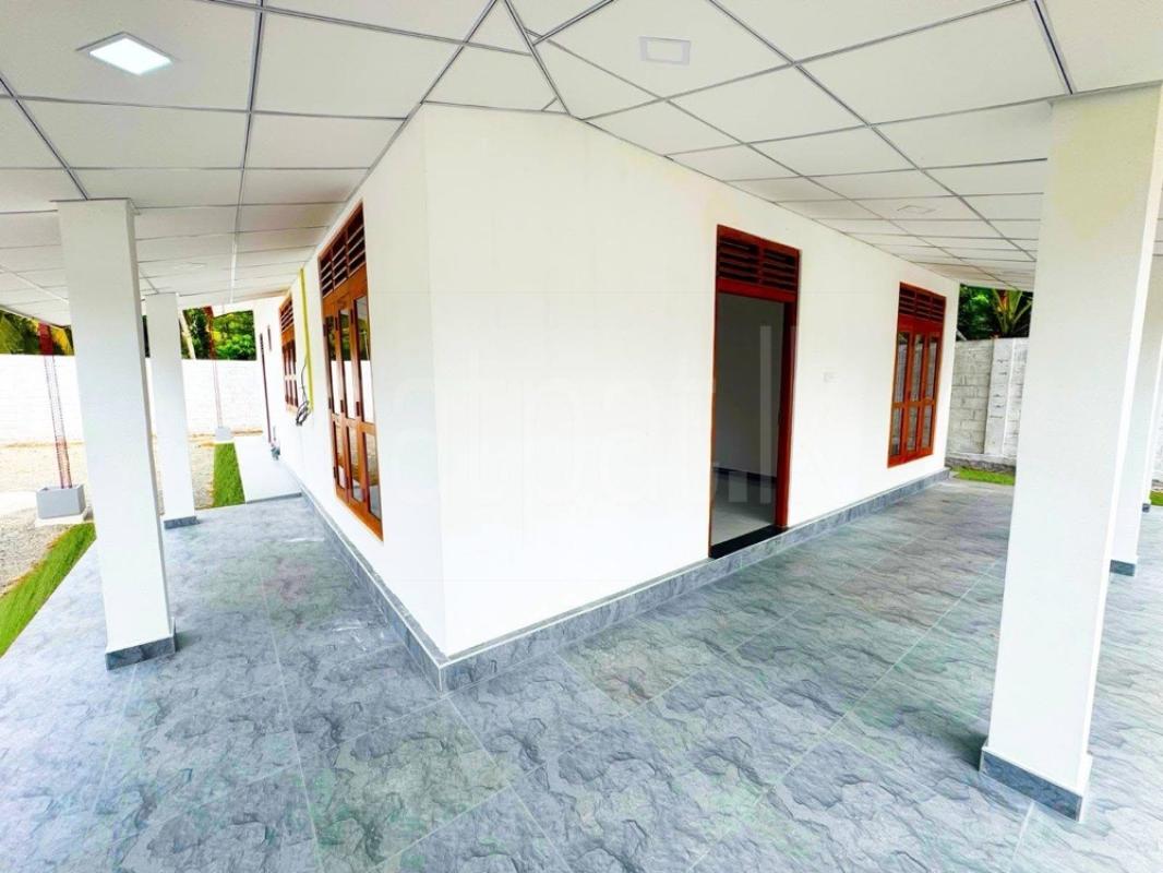 House for Sale in Veyangoda