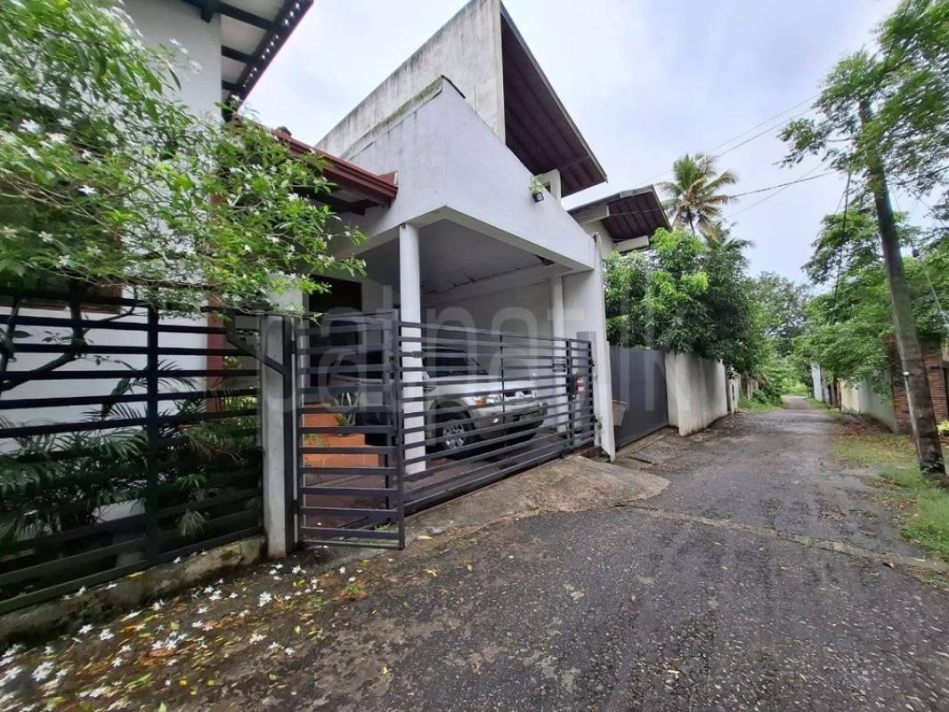 House for Sale in Battaramulla ads-image-1