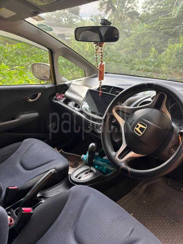 Honda Fit 2010 - பயன்படுத்தப்பட்டது கார் sale in Sri Lanka - patpat.lk