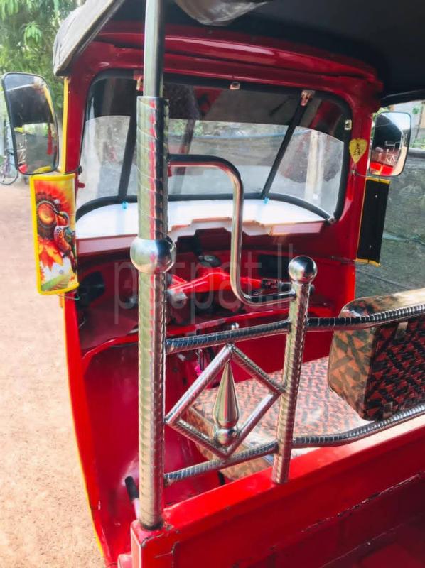 Bajaj Three Wheel 2003 - භාවිතා කරන ලද ත්‍රිරෝද රථය sale in Sri Lanka - patpat.lk