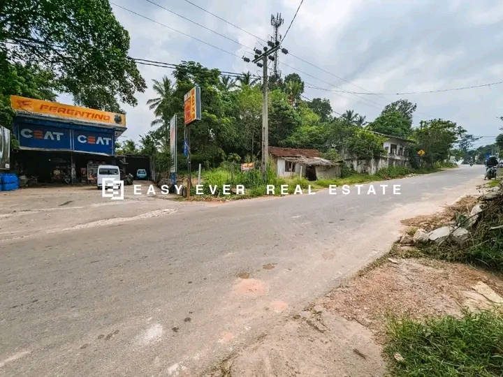 Commercial Land for Sale in Minuwangoda