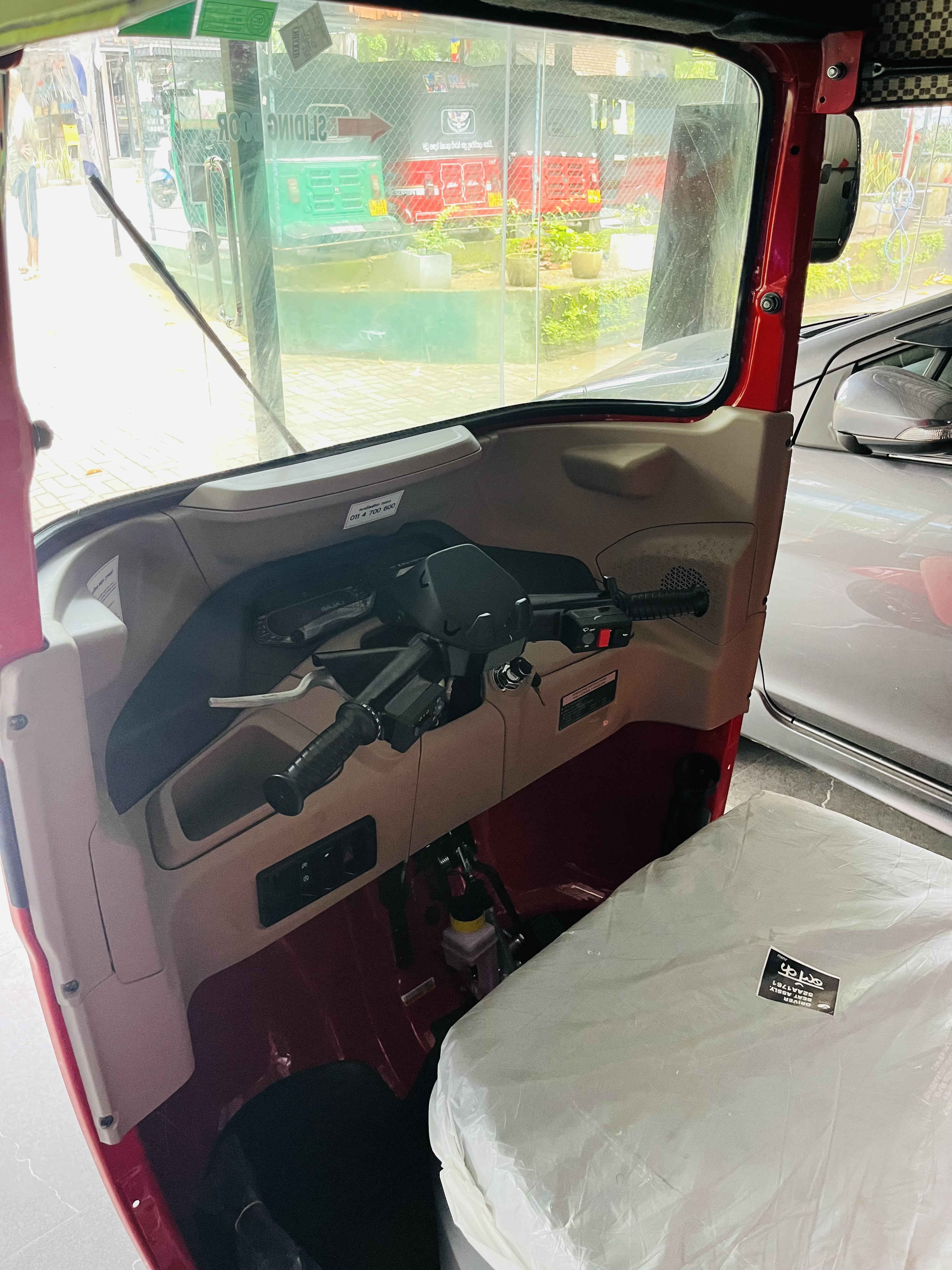 Bajaj 4 stroke 2026 - சான்றளிக்கப்பட்டது முச்சக்கர வண்டி sale in Sri Lanka - patpat.lk