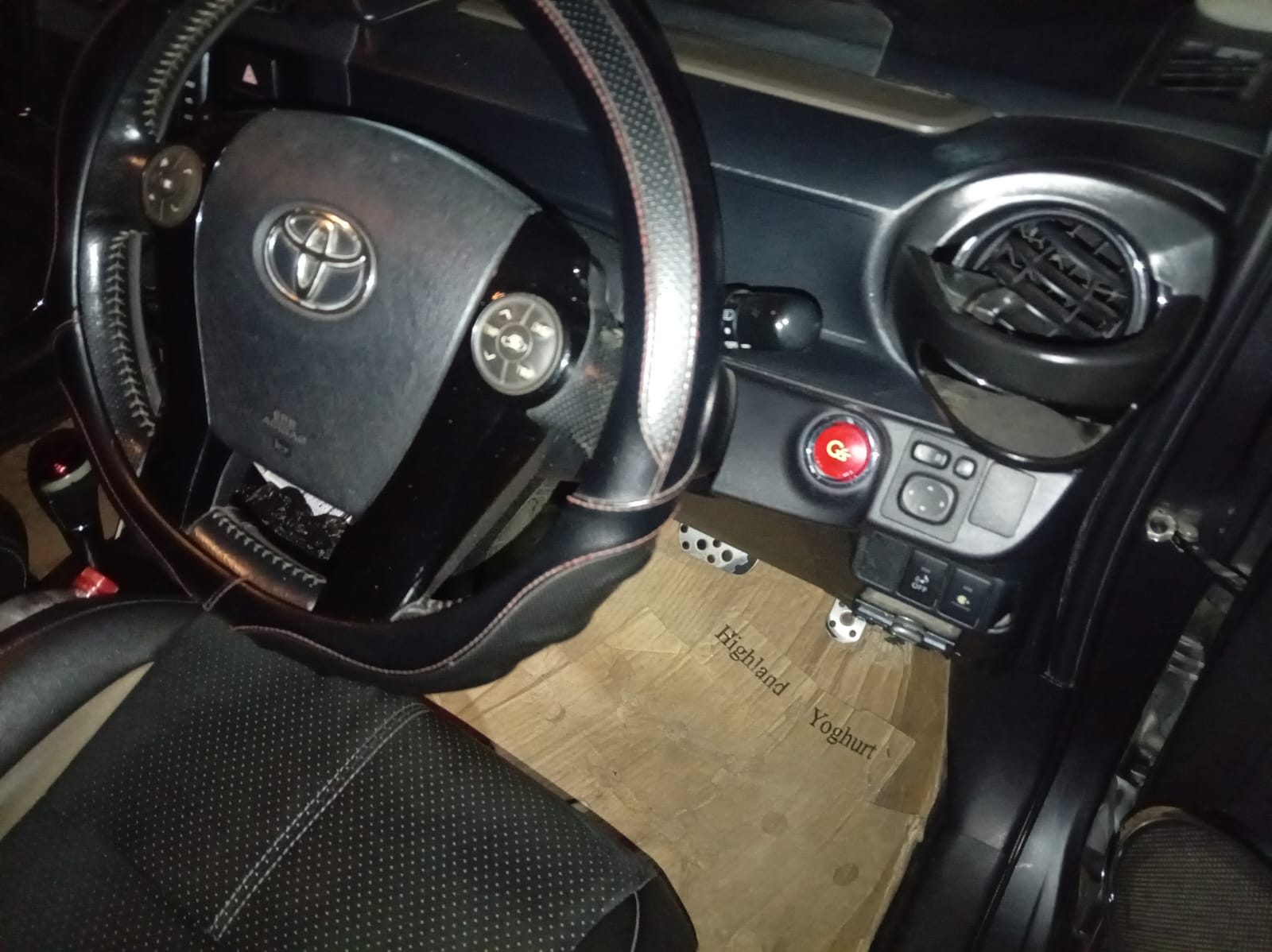Toyota Aqua 2014 - பயன்படுத்தப்பட்டது கார் sale in Sri Lanka - patpat.lk