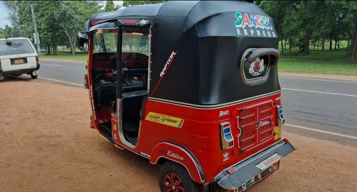 Bajaj 4 stroke 2016 - Used Three wheeler sale in Sri Lanka - patpat.lk