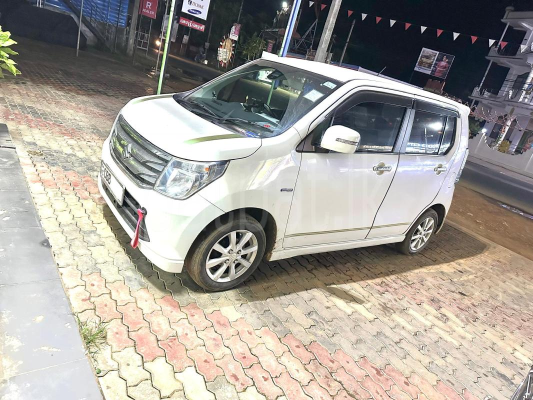 Suzuki Wagon R 2015 - பயன்படுத்தப்பட்டது கார் sale in Sri Lanka - patpat.lk