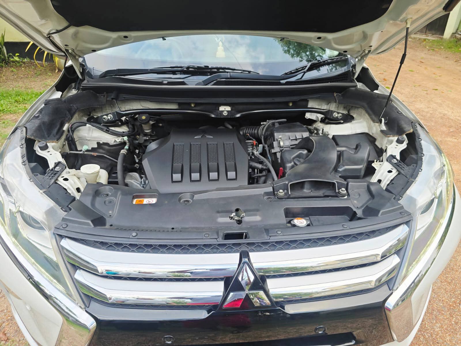 Mitsubishi Eclipse Cross 2019 - භාවිතා කරන ලද SUV රථය sale in Sri Lanka - patpat.lk