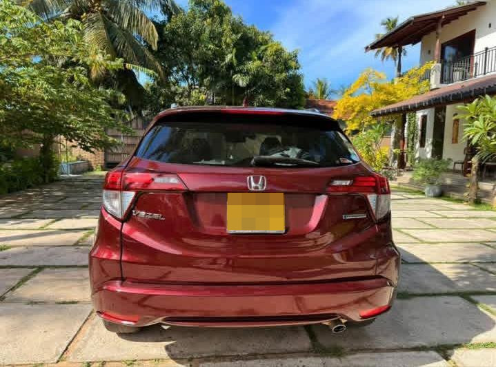 Honda Vezel 2014 - Used SUV sale in Sri Lanka - patpat.lk