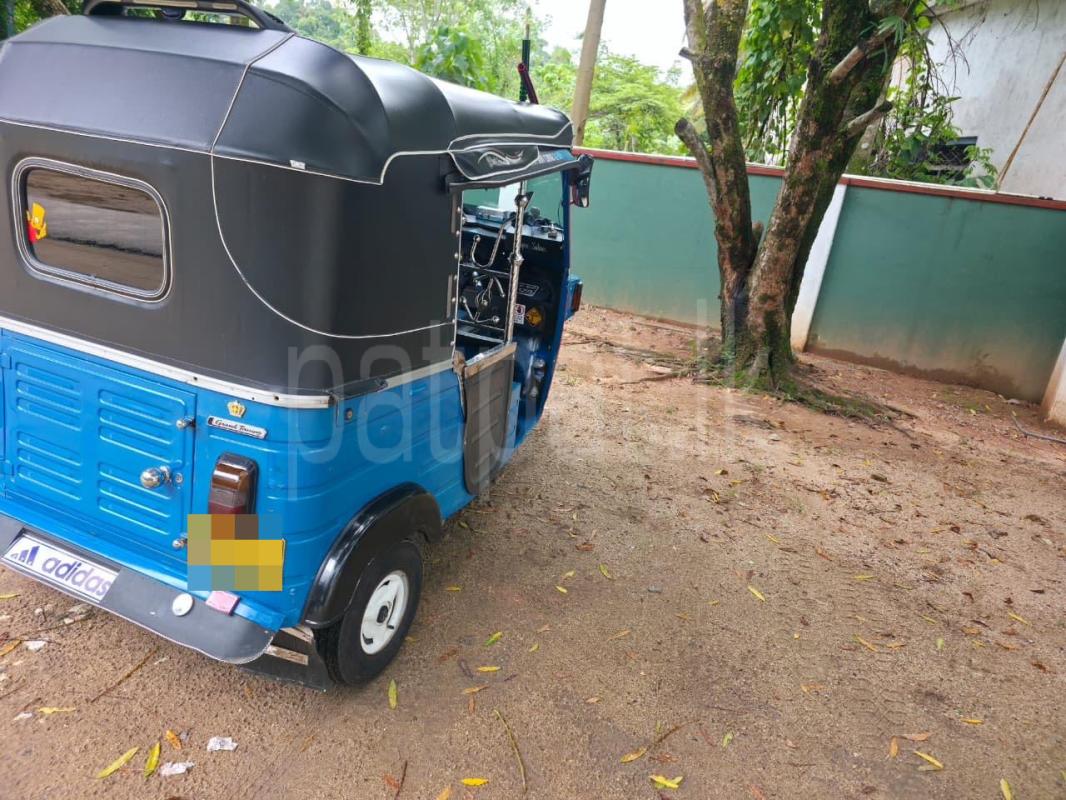 Bajaj 4 stroke 2005 - பயன்படுத்தப்பட்டது முச்சக்கர வண்டி sale in Sri Lanka - patpat.lk