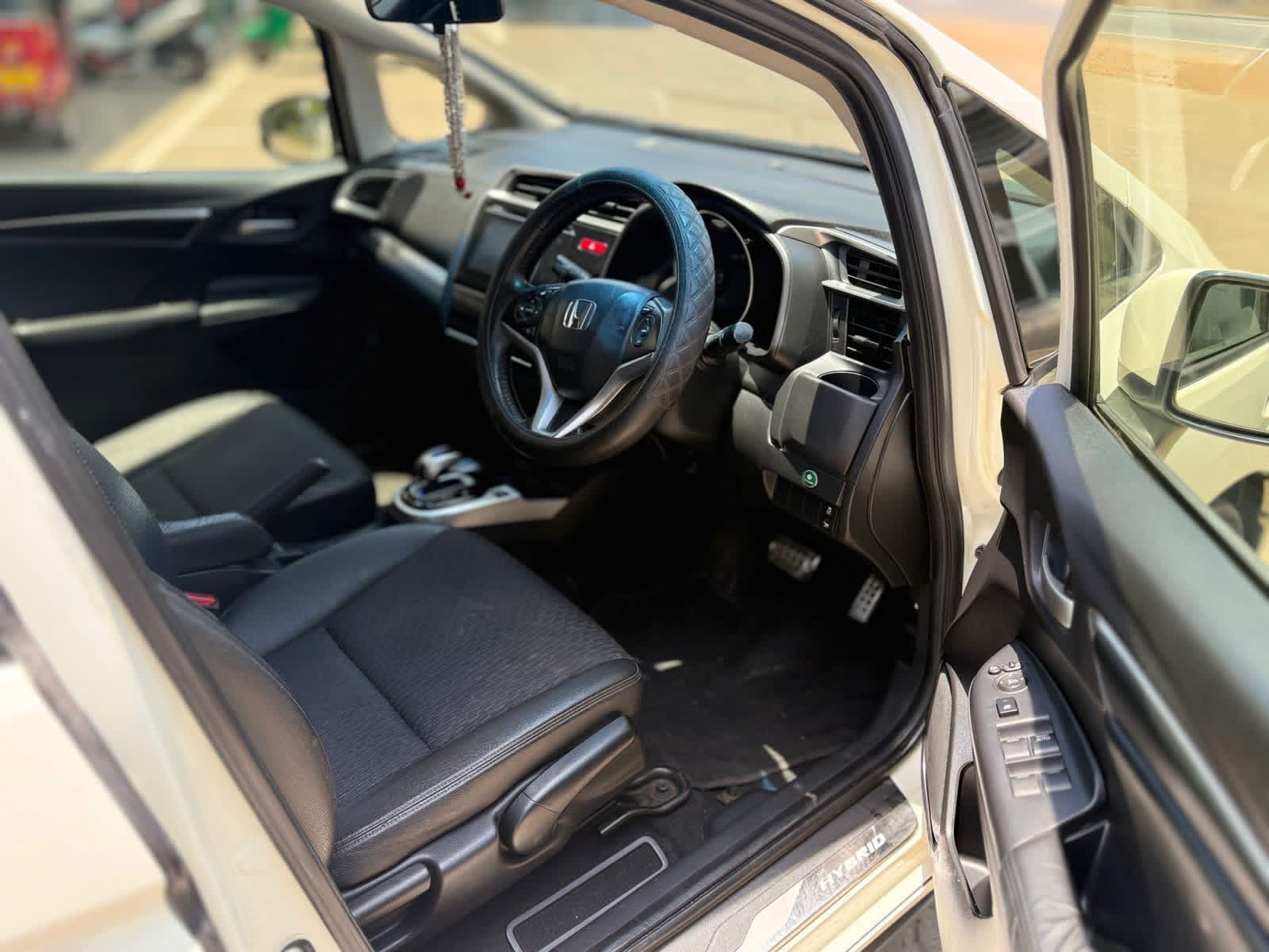 Honda Fit 2014 - භාවිතා කරන ලද කාර් sale in Sri Lanka - patpat.lk