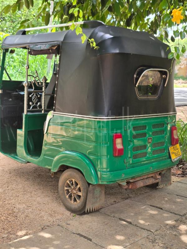 Bajaj Three Wheel 2016 - பயன்படுத்தப்பட்டது முச்சக்கர வண்டி sale in Sri Lanka - patpat.lk