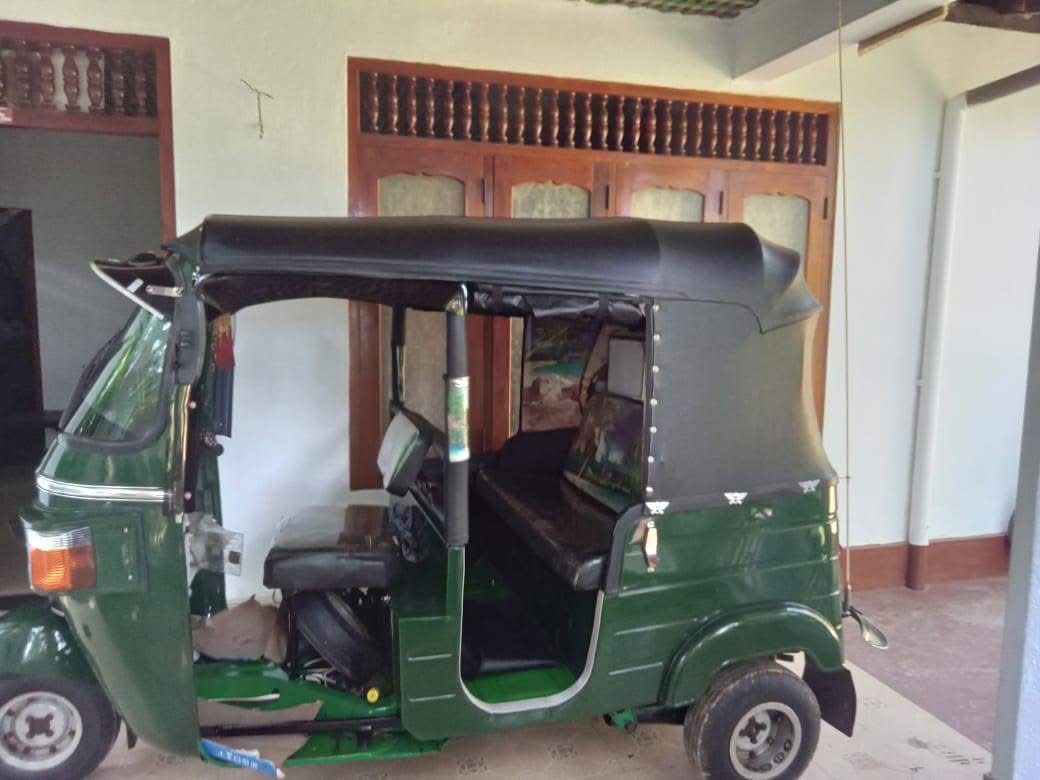 Bajaj Three Wheel 2009 - பயன்படுத்தப்பட்டது முச்சக்கர வண்டி sale in Sri Lanka - patpat.lk