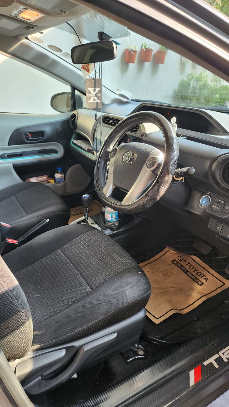 Toyota Aqua 2013 - භාවිතා කරන ලද කාර් sale in Sri Lanka - patpat.lk