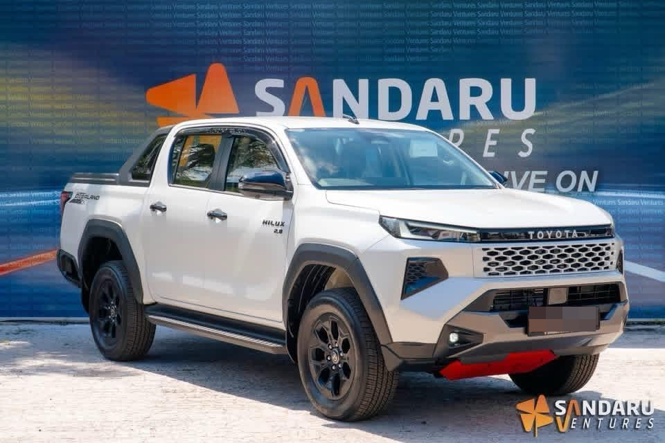 Toyota Hilux 2025 ads-image-1