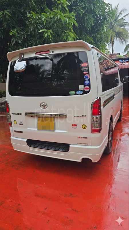 Toyota Hiace 2017 - பயன்படுத்தப்பட்டது வேன் sale in Sri Lanka - patpat.lk