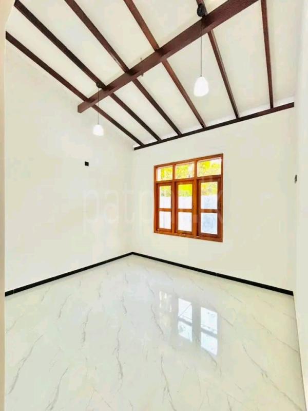 House for Sale in Athurugiriya