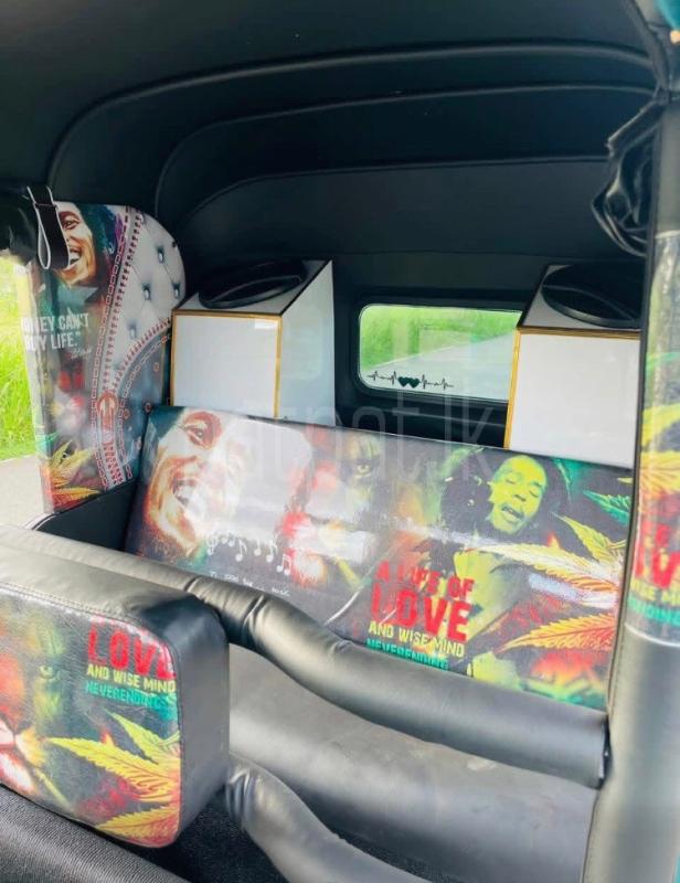 Advertisement image 6