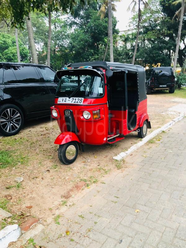 Bajaj Three Wheel 2010 - பயன்படுத்தப்பட்டது முச்சக்கர வண்டி sale in Sri Lanka - patpat.lk