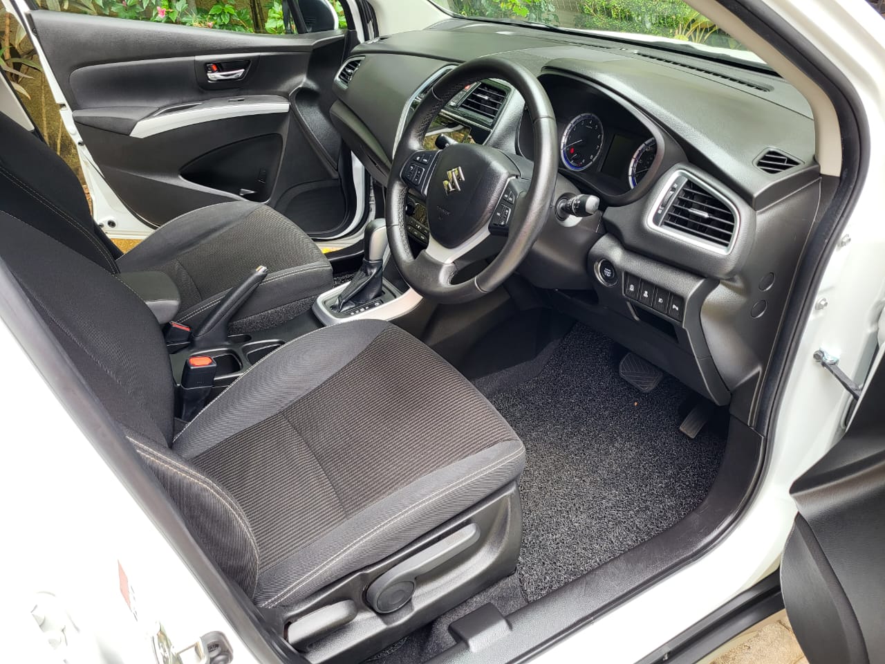 Advertisement image 4