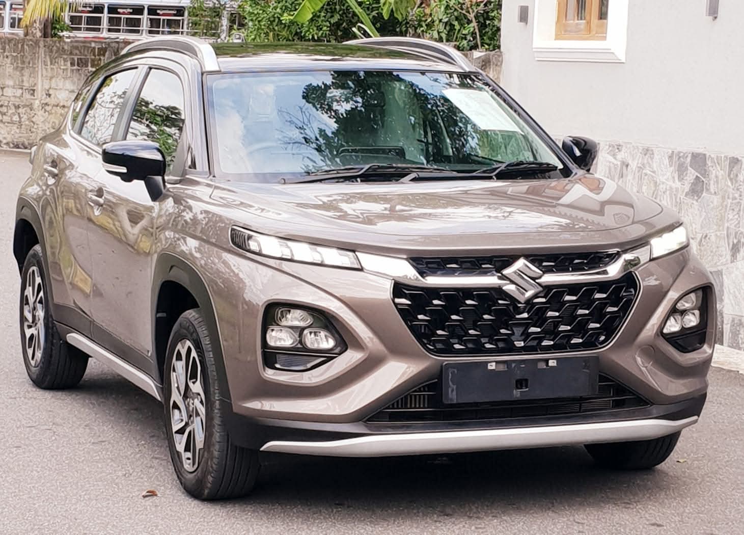 Suzuki Fronx 2025 - சான்றளிக்கப்பட்டது கார் sale in Sri Lanka - patpat.lk