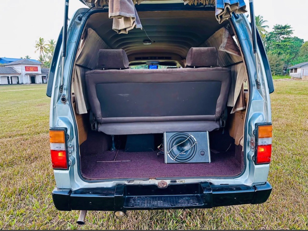 Nissan Caravan 1996 - Used Van sale in Sri Lanka - patpat.lk